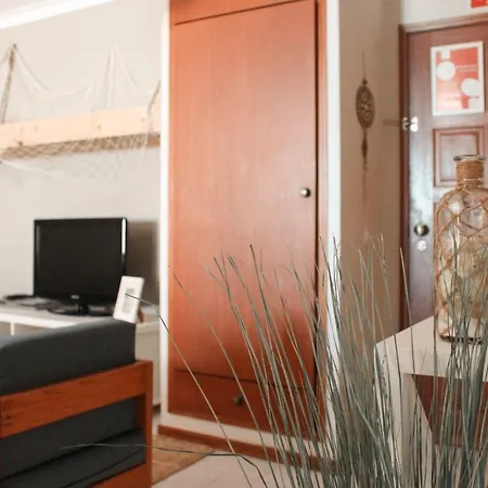 Lovely Oceanview House דירה